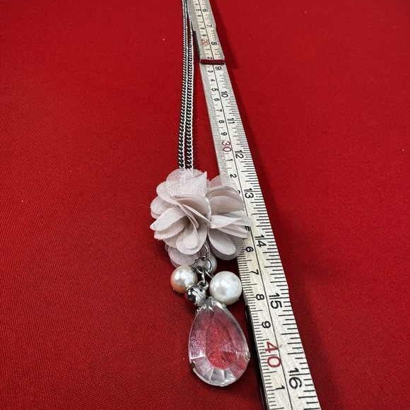 Silver Tone Charm Necklace With Faux Pearl, Pinkish Flower - Picture 4 of 5